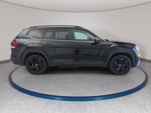 Certified 2023 Volkswagen Atlas SE w/ Black Wheel Package AWD/4WD image 4