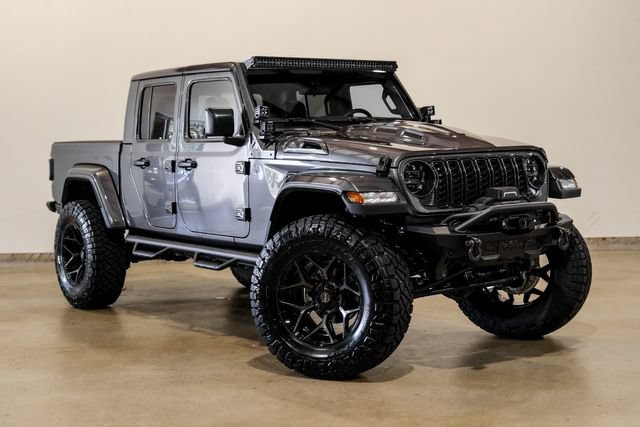 Used 2025 Jeep Gladiator Sport AWD/4WD image 27