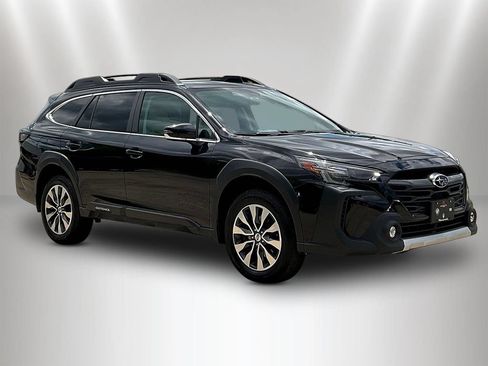 Used 2024 Subaru Outback Limited XT AWD/4WD image 3