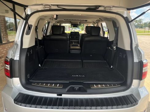 Used 2022 Nissan Armada Platinum w/ Captain's Chairs Package RWD image 33