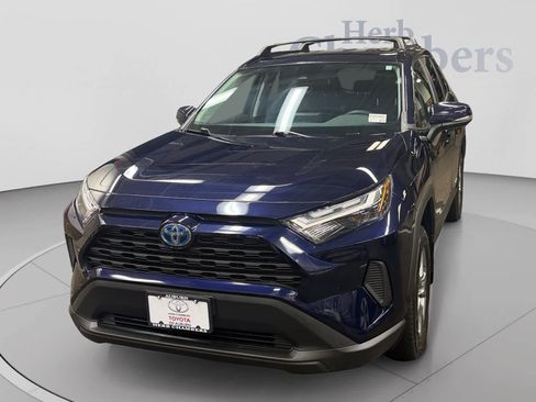 Used 2023 Toyota RAV4 XLE AWD/4WD image 11