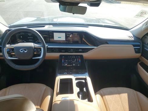 Used 2025 INFINITI QX80 Sensory image 12