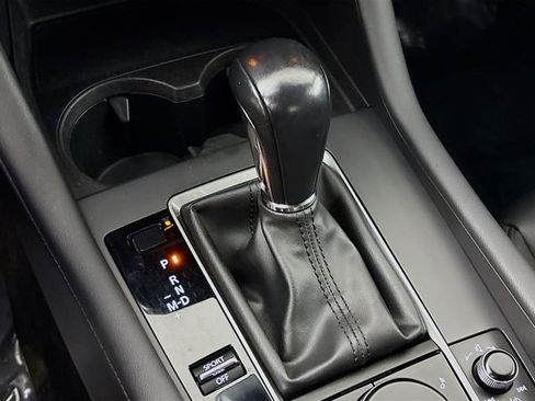 Used 2022 MAZDA MAZDA3 s image 17