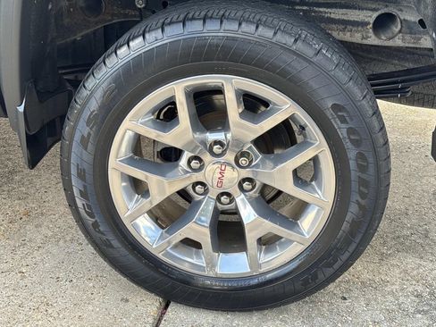 Used 2018 GMC Sierra 1500 SLT w/ SLT Premium Package AWD/4WD image 5