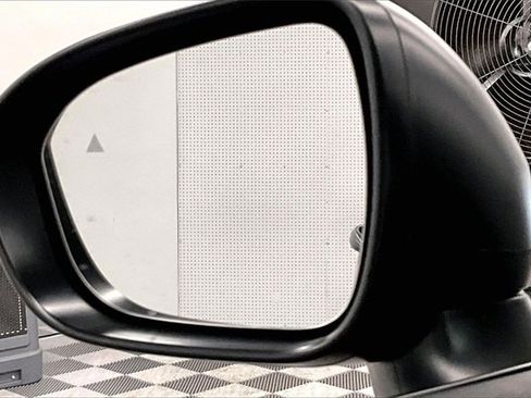 New 2026 Nissan Rogue S image 24