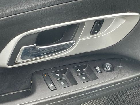 Used 2017 Chevrolet Equinox LS FWD image 5
