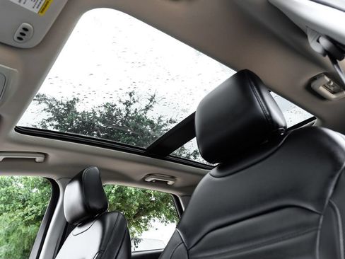 Used 2020 Ford Edge SEL w/ Convenience Package FWD image 4