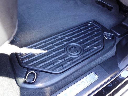 Used 2022 RAM 1500 Limited w/ Body-Colour Bumper Group AWD/4WD image 33