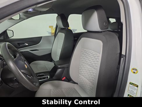 Used 2018 Chevrolet Equinox LS FWD image 11