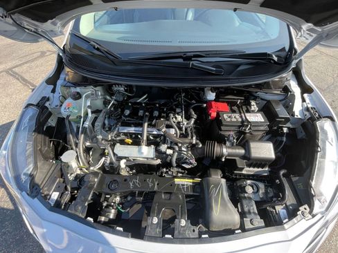 Used 2025 Nissan Versa SV image 30