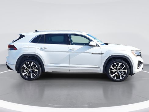 New 2026 Volkswagen Atlas Cross Sport SEL Premium R-Line image 2