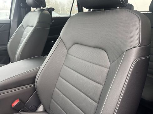 New 2026 Volkswagen Atlas Cross Sport SEL AWD/4WD image 9