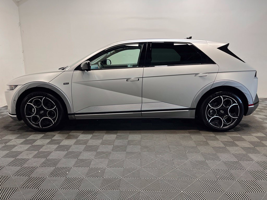 Used 2024 Hyundai Ioniq 5 Limited AWD/4WD image 25