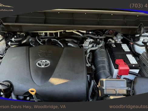 Used 2021 Toyota Highlander LE image 43