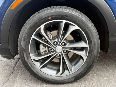 Used 2022 Buick Encore GX Select image 10