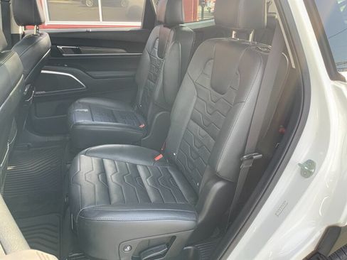 Used 2020 Kia Telluride SX w/ SX Prestige Package AWD/4WD image 12