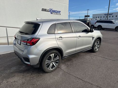 Used 2021 Mitsubishi Outlander Sport SE image 5