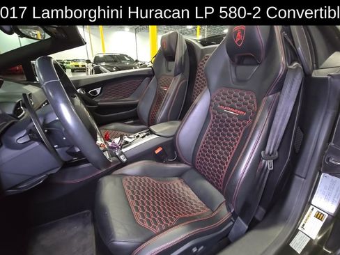 Used 2017 Lamborghini Huracan LP 580-2 RWD image 3
