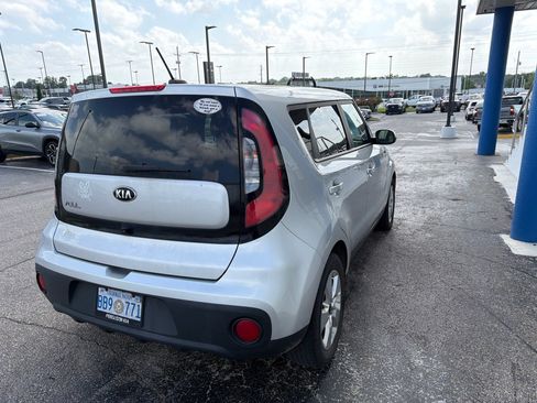 Used 2019 Kia Soul FWD image 3