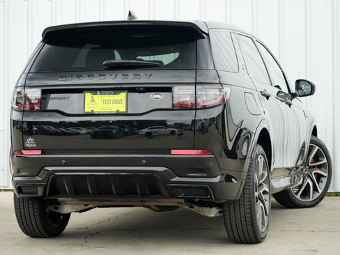 Used 2022 Land Rover Discovery Sport SE R-Dynamic image 4