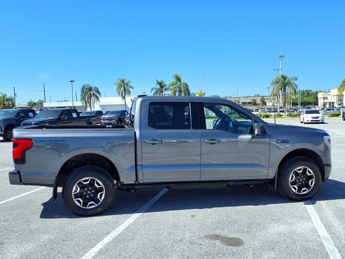 Used 2024 Ford F150 Lightning Platinum AWD/4WD image 8