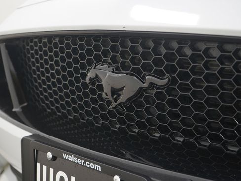 Used 2018 Ford Mustang GT Premium RWD image 30