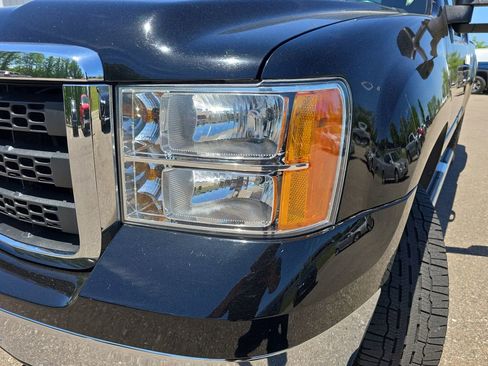 Used 2011 GMC Sierra 2500 SLT w/ SLT Convenience Package AWD/4WD image 34