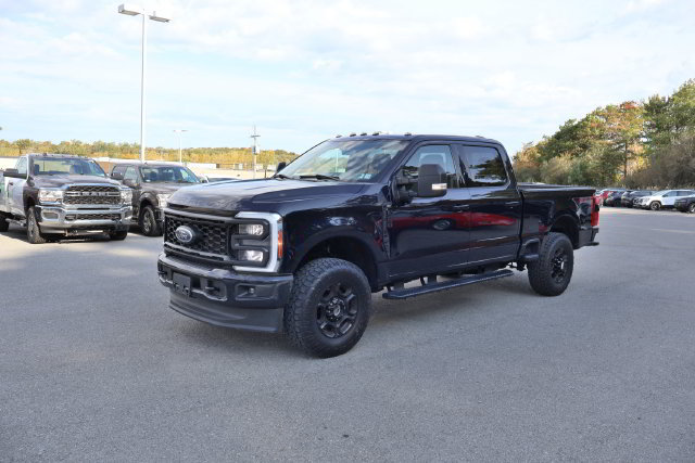 Used 2023 Ford F350 XLT w/ XLT Premium Package AWD/4WD image 3