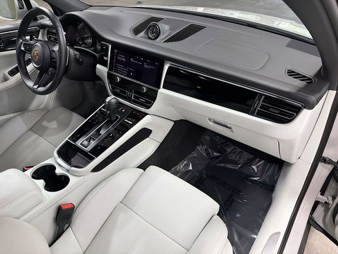 Used 2026 Porsche Macan S AWD/4WD image 15