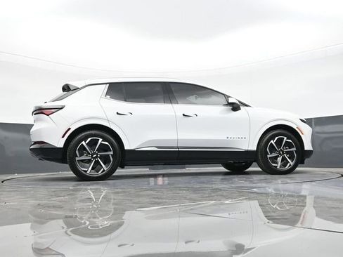 New 2025 Chevrolet Equinox EV LT image 48