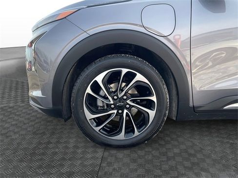 Used 2023 Chevrolet Bolt EUV Premier w/ Sun & Sound Package image 14