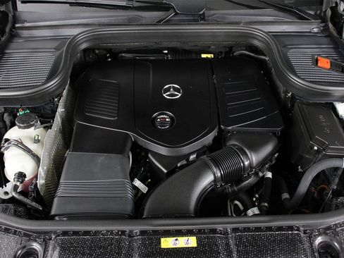 Used 2025 Mercedes-Benz GLE 450e 4MATIC image 27