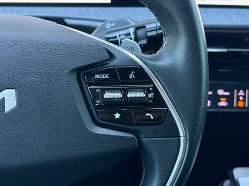 Certified 2024 Kia EV6 Light RWD image 32