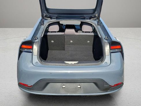 Used 2024 Toyota Prius LE image 8