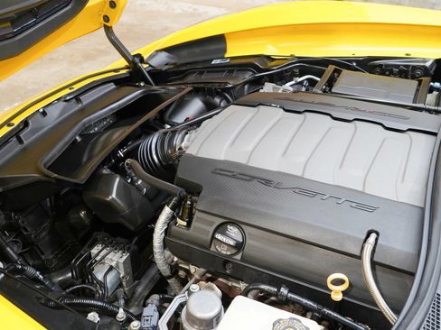 Used 2014 Chevrolet Corvette Stingray Convertible w/ 3LT Preferred Equipment Group RWD image 31