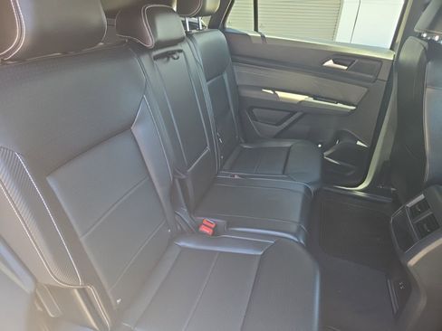 Certified 2023 Volkswagen Atlas Cross Sport SE AWD/4WD image 21