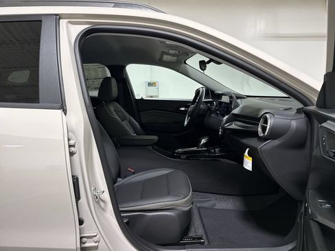 New 2026 Chevrolet Trax ACTIV w/ Driver Confidence Package FWD image 21