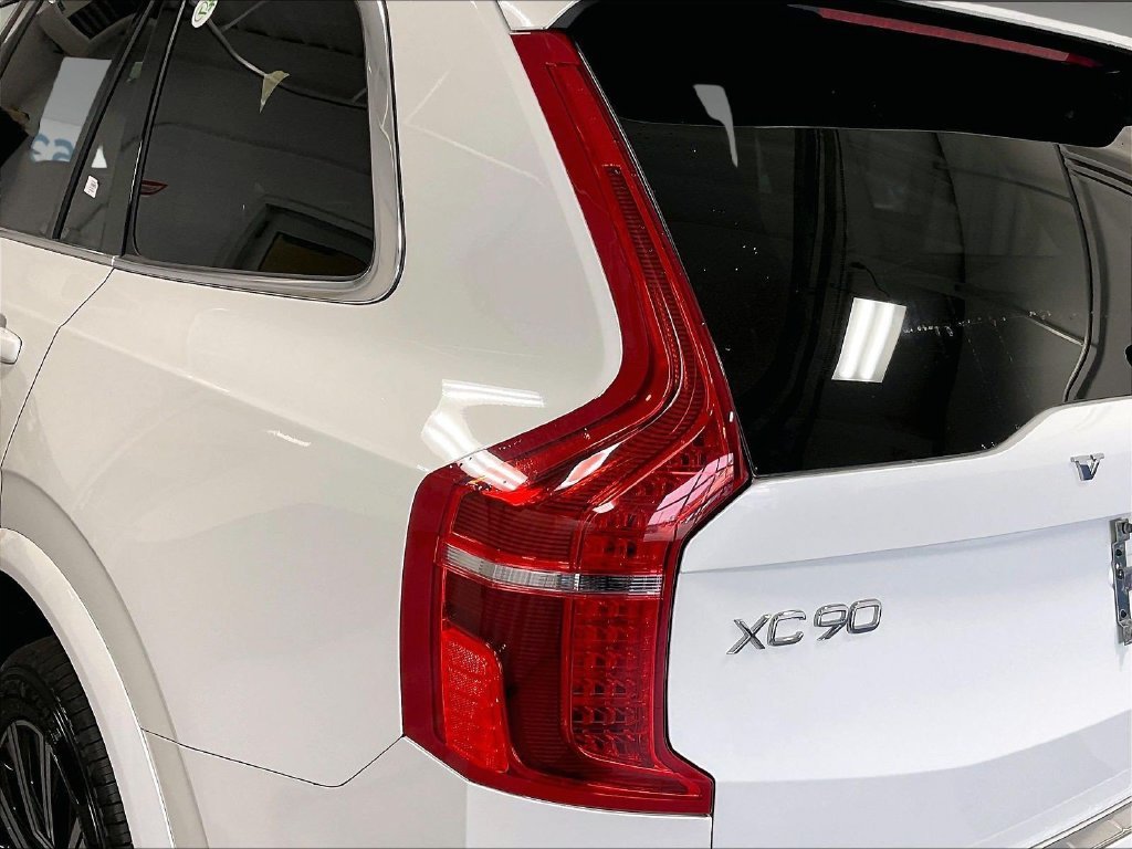 Used 2024 Volvo XC90 B6 Plus w/ Protection Package Premier AWD/4WD image 35