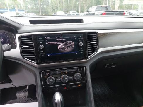 Used 2023 Volkswagen Atlas SE image 12