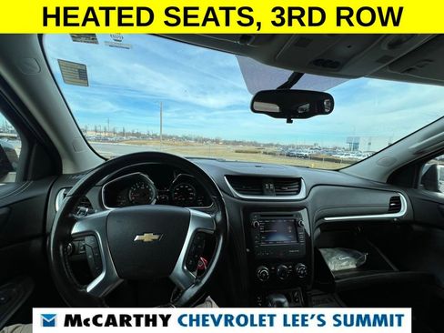 Used 2017 Chevrolet Traverse LT w/ Style and Technology Package image 17