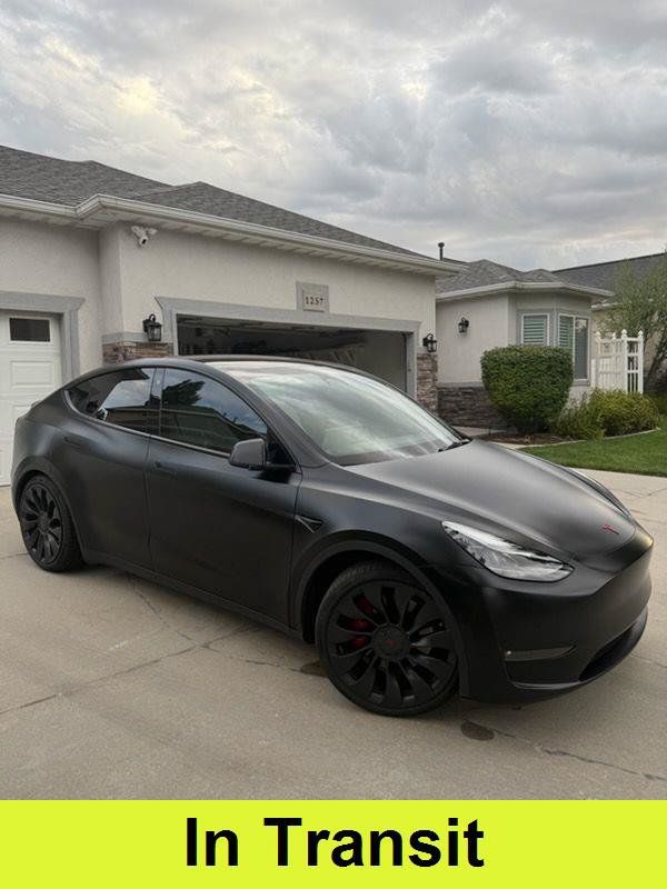 Used 2022 Tesla Model Y Performance AWD/4WD image 1