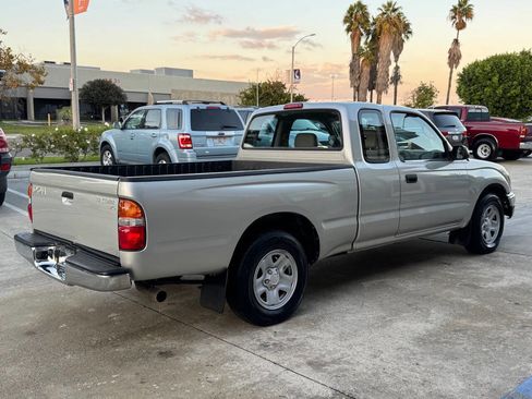 Used 2003 Toyota Tacoma 2WD Xtracab image 11