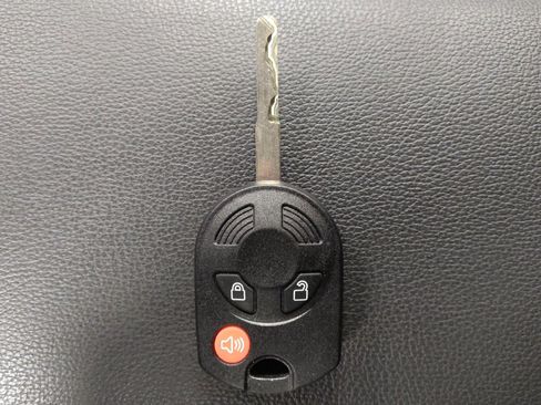 Used 2019 Ford Escape S image 32