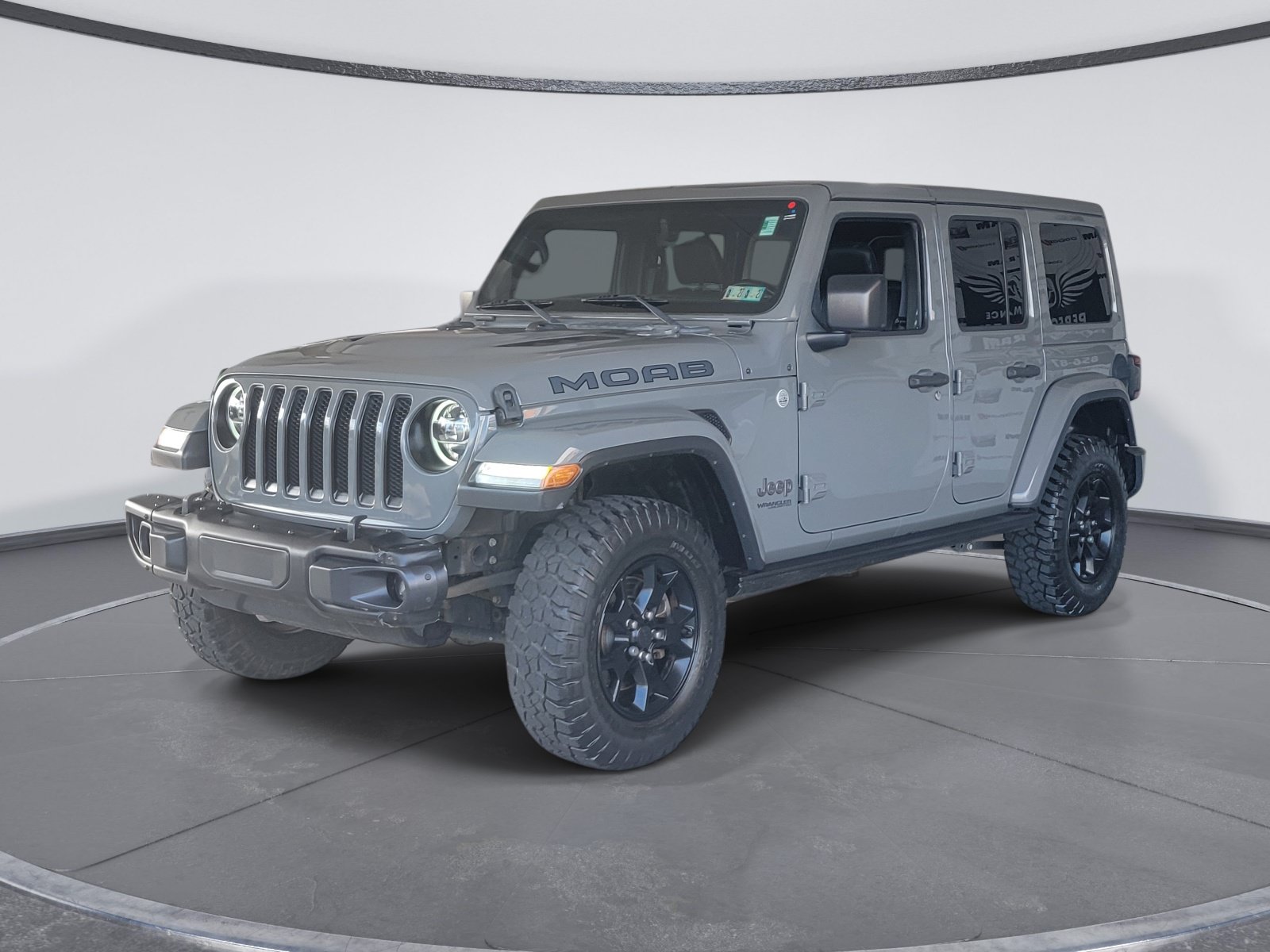 Used 2019 Jeep Wrangler Unlimited Sahara w/ Quick Order Package 24M Moab AWD/4WD image 3
