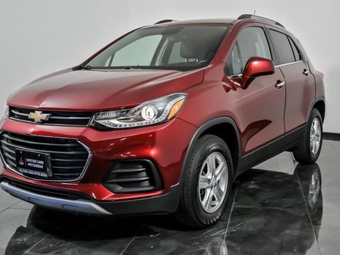 Used 2020 Chevrolet Trax LT w/ Driver Confidence Package AWD/4WD image 5