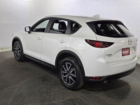 Used 2018 MAZDA CX-5 Touring w/ Preferred Equipment Package image 5