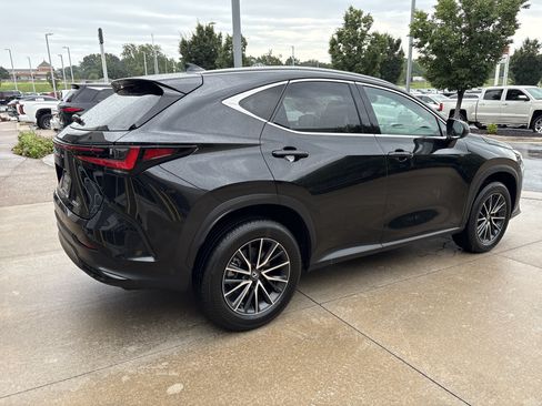 Used 2024 Lexus NX 250 FWD w/ Towing Package (2000 Lbs) image 10