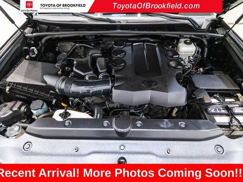 Used 2018 Toyota 4Runner TRD Off-Road Premium AWD/4WD image 34