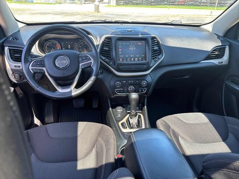 Used 2016 Jeep Cherokee Latitude w/ Comfort/Convenience Group AWD/4WD image 22
