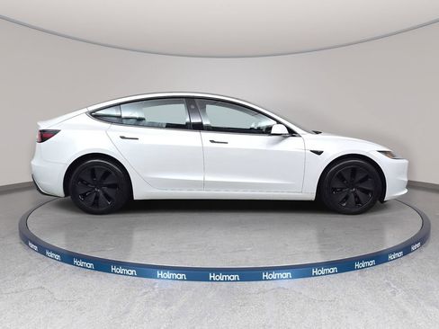 Used 2024 Tesla Model 3 Standard Range RWD image 5